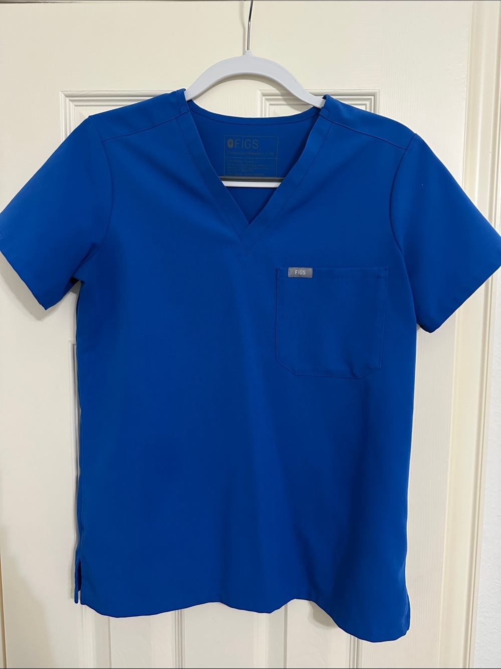 Figs Women’s Catarina Scrub Top in Royal Blue